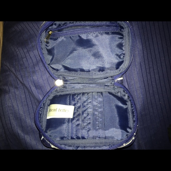 Buckhead Betty's wallet - Picture 2 of 3